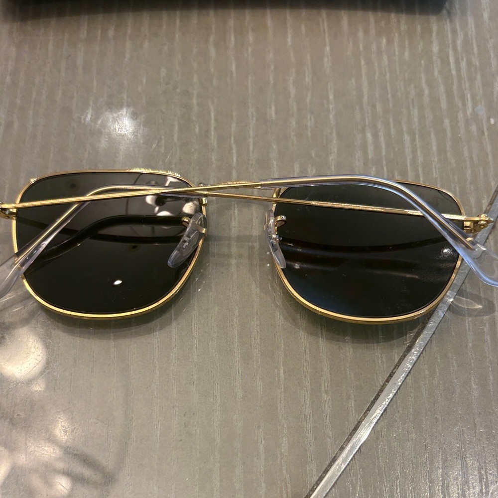 Ray-Ban Gold Frame Black Lens Sunglasses - Picture 3 of 4